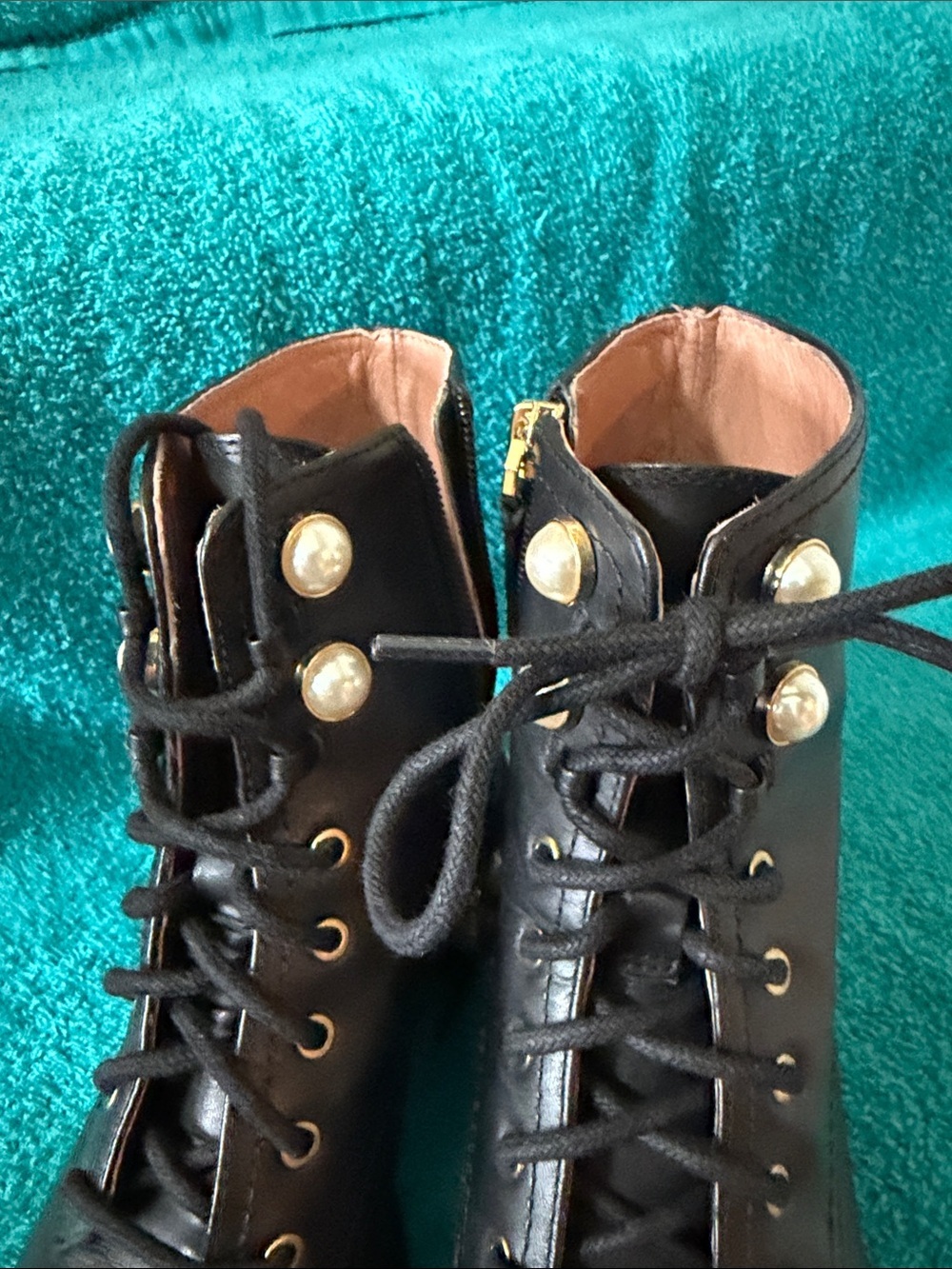 Women’s Black Size 6 M, Pearl-Accent Lace-Up Boots, leather uppers - Picture 3 of 9
